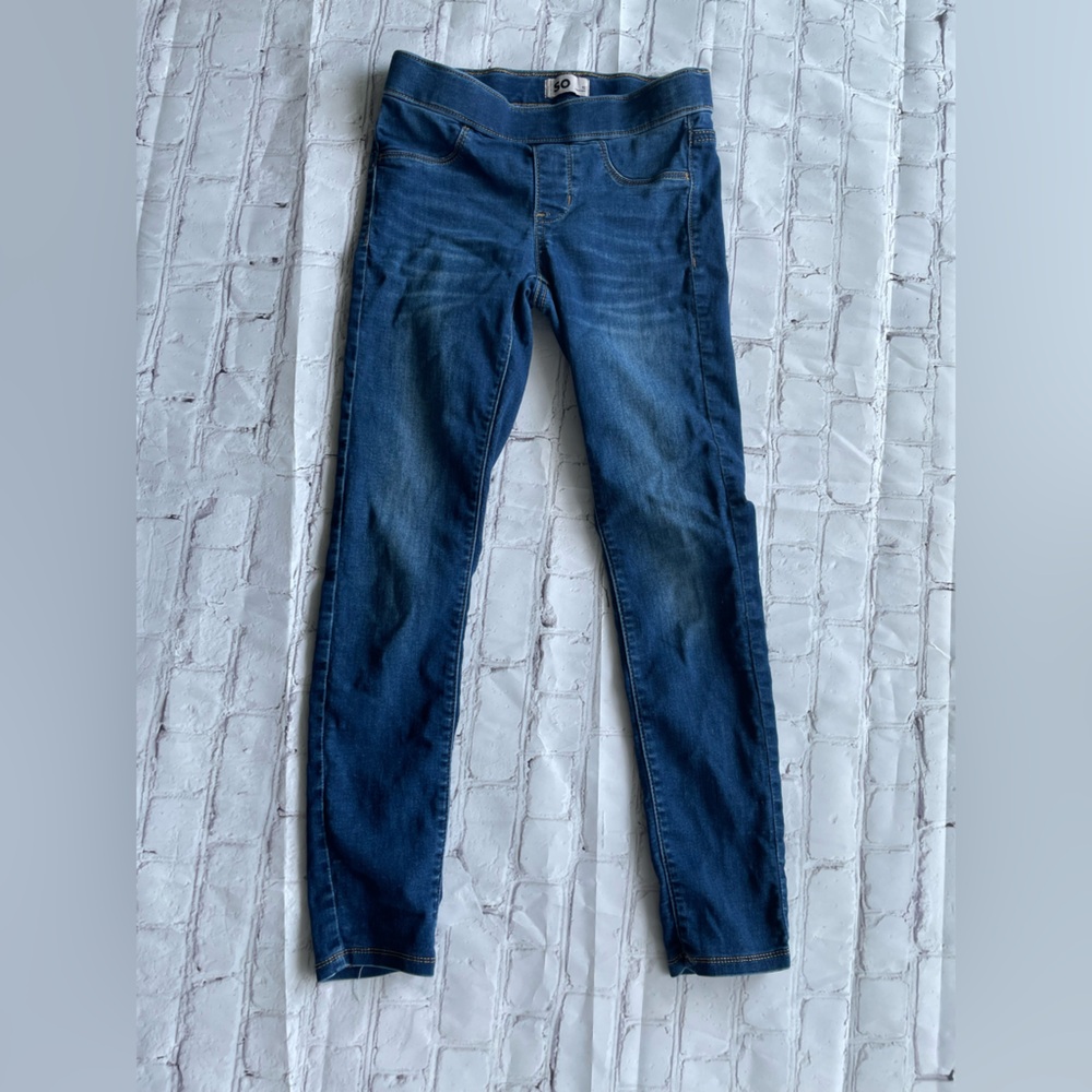 Girls adjustable waist size 10 straight leg blue jeans never worn